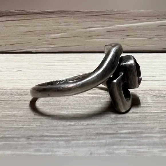 SOLD Vintage Handmade Modernist Geometric Sterling Silver Amethyst Ring, Size 6 - Picture 4 of 10